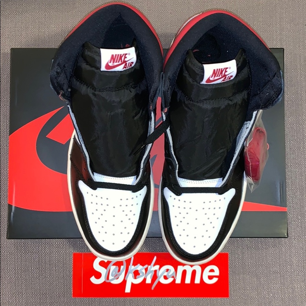 Nike Air Jordan 1 Retro High Gym Red - Picture 3 of 5
